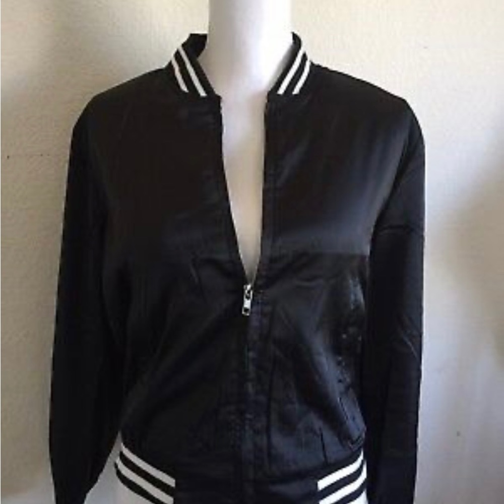 Silky Puffer Liz Brandy Melville jacket - Picture 4 of 9